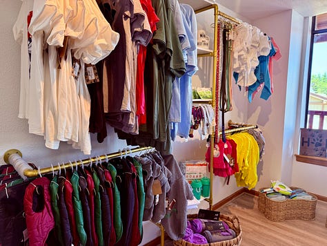 boutique pet store on burro avenue in Cloudcroft. pet gifts, clothes, and treats 