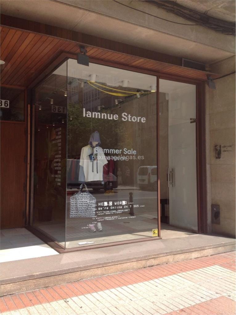 Tienda de Ropa Iamnue Store en A Coruña Tienda de Ropa Iamnue Store en A Coruña