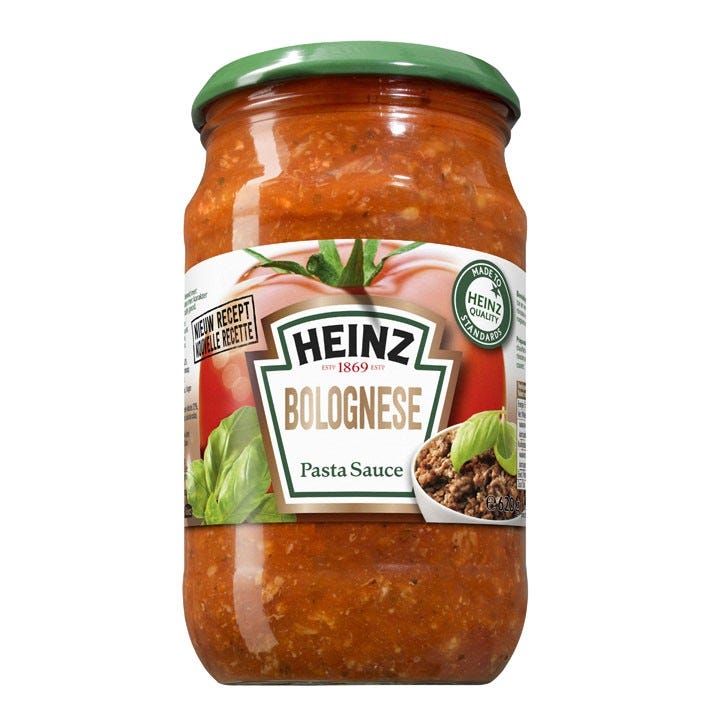 Whole wheat spaghetti and Heinz pasta sauce