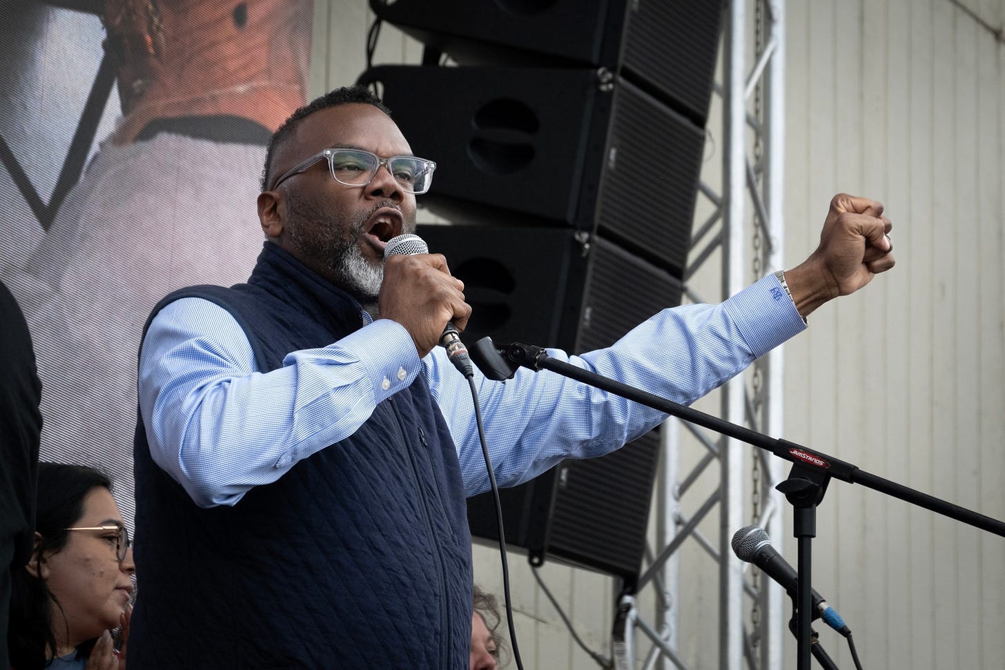 DOJ probes Chicago hiring practices after Mayor Brandon Johnson's comments  on Black officials - ABC News