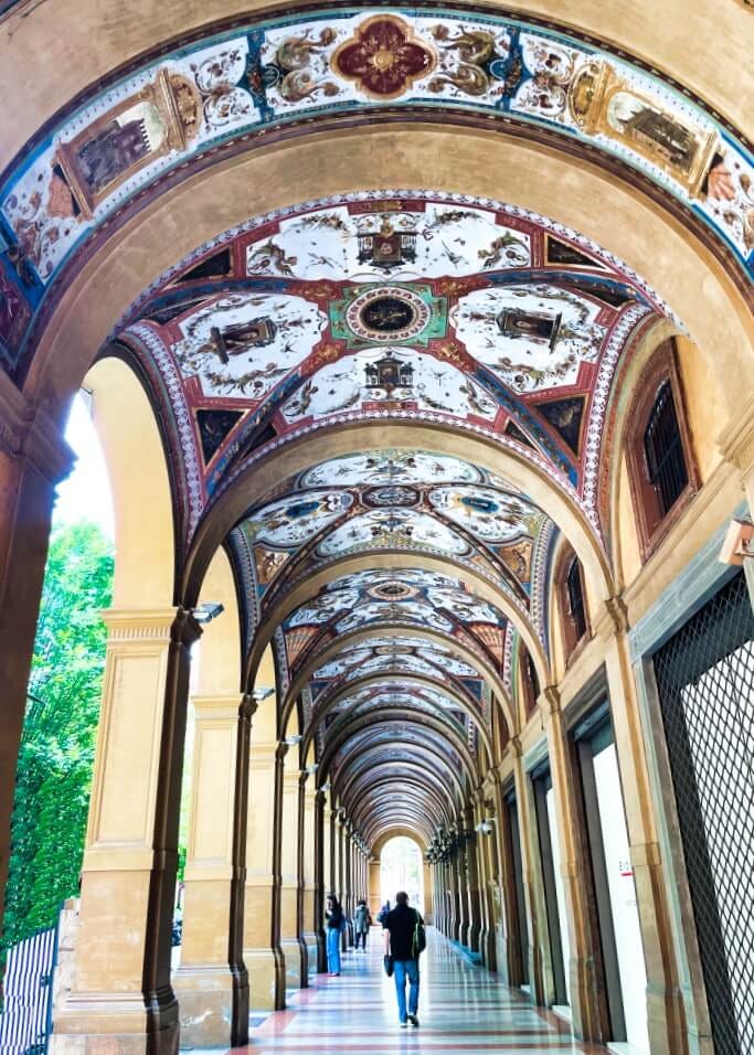 Italy — The Porticoes of Bologna - Josette King Italy — The Porticoes of Bologna - Josette King