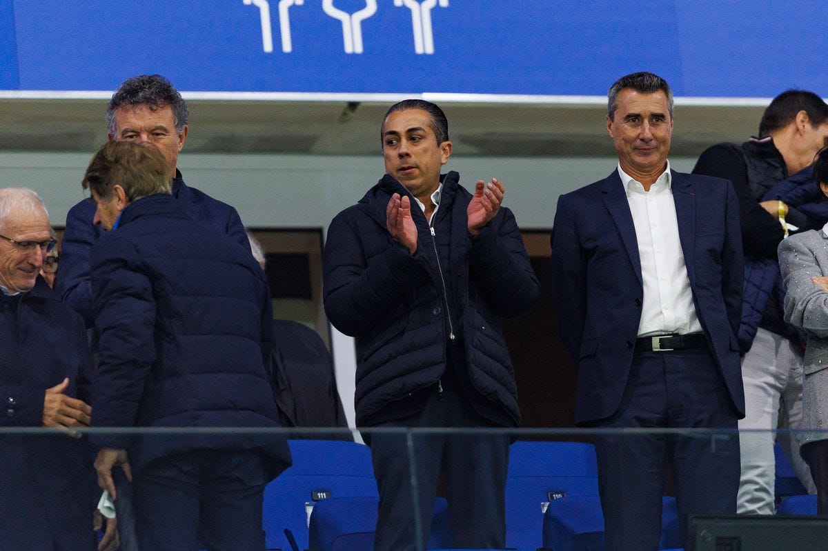 Enzo Maresca explains what happened in Chelsea dressing room with Behdad Eghbali after Brighton | Football London Enzo Maresca explains what happened in Chelsea dressing room with Behdad Eghbali after Brighton | Football London