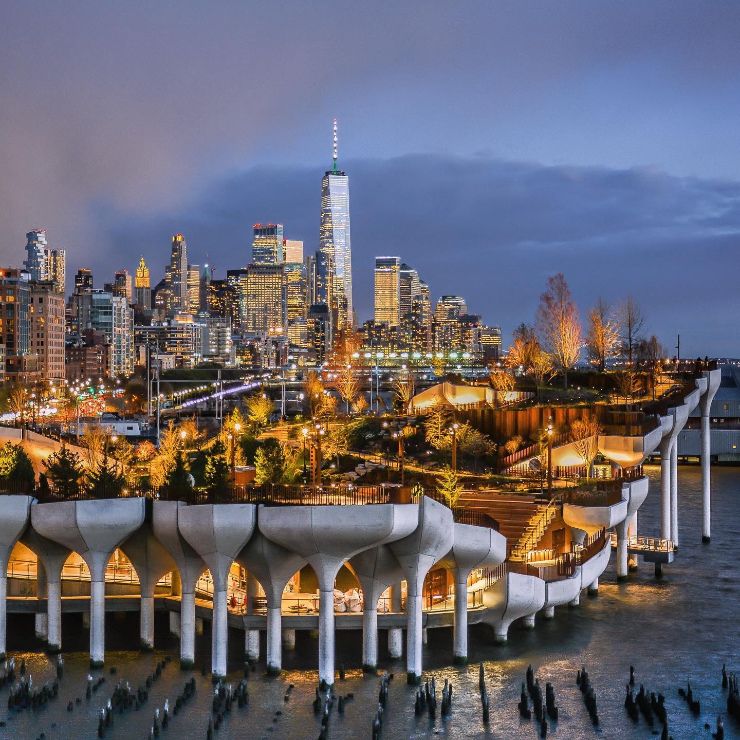 May be an image of the Queensboro Bridge, skyscraper and the Brooklyn Bridge May be an image of the Queensboro Bridge, skyscraper and the Brooklyn Bridge