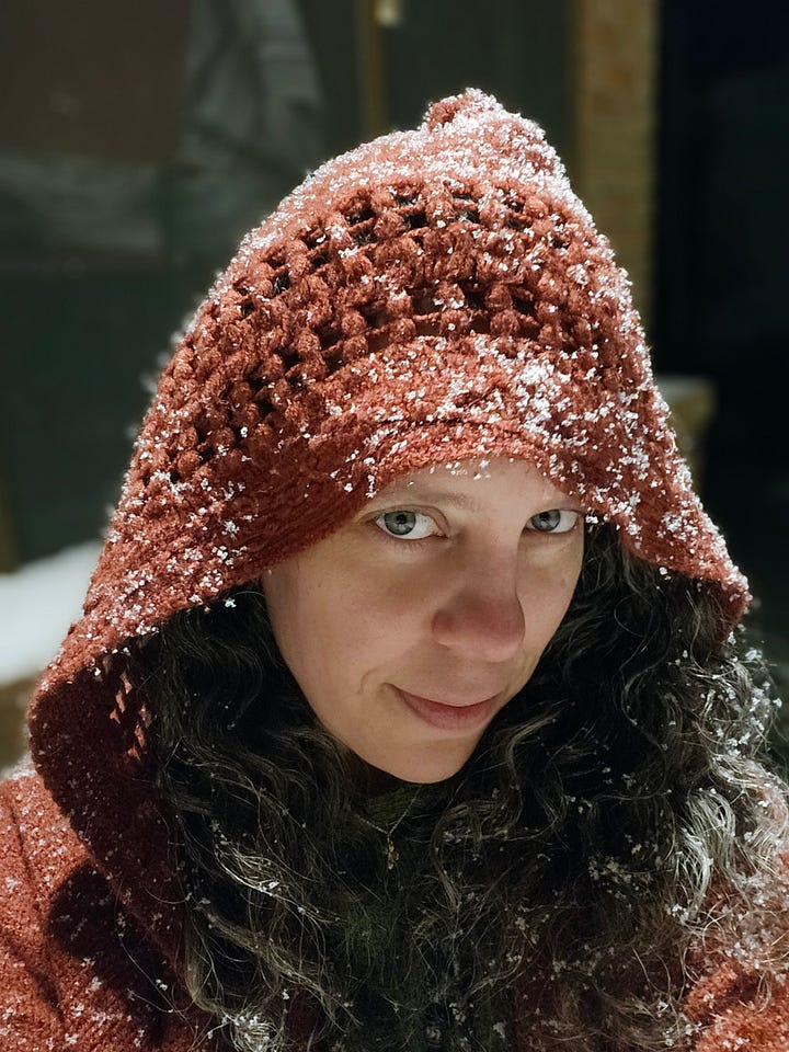 pictures of Rachael Ritchey in the snow