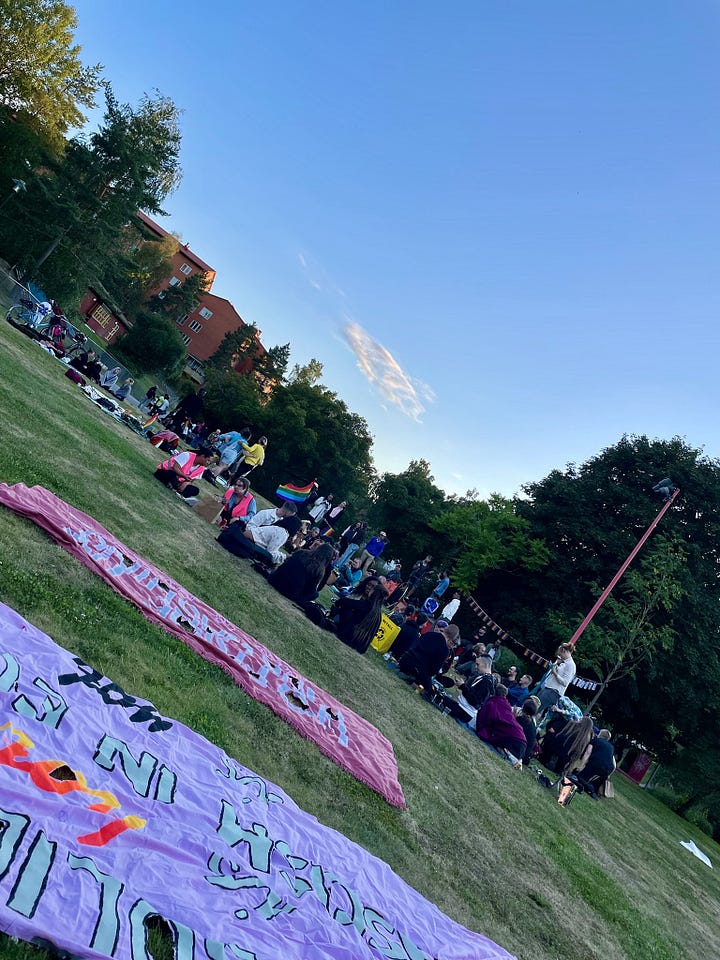 Våldsbejakande budskap under Queers Against Fascism “festival” i centrala Uppsala.