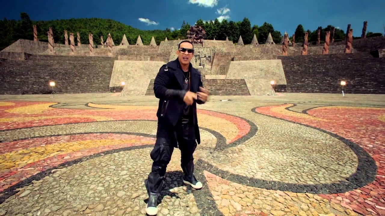 Daddy Yankee - Limbo (Official Video) 1080p - YouTube