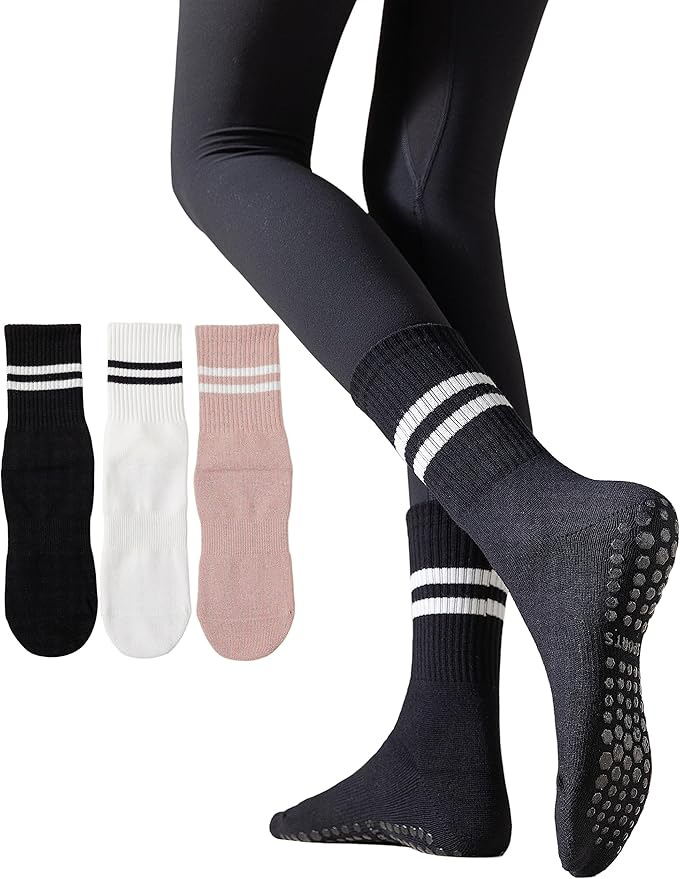 Irisbear Womens Pilates Socks with Grips Non Slip Yoga Socks Barre Gym Athletic Grippy Socks for Women