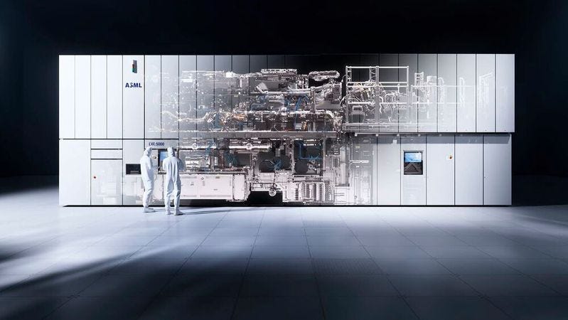 ASML's high-NA EUVL equipment is set to arrive at Samsung and TSMC ASML's high-NA EUVL equipment is set to arrive at Samsung and TSMC