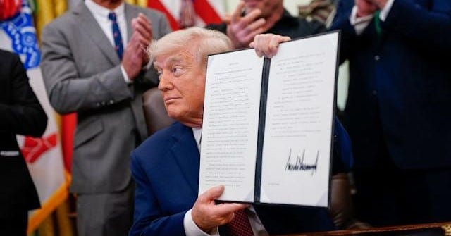 Joe Rogan sucks up to Trump in the Oval Office after claiming he felt  'betrayed' by president over Iran war - AOL