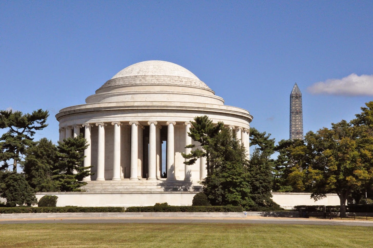 A GREAT EUROPE TRIP PLANNER: THE JEFFERSON MEMORIAL A GREAT EUROPE TRIP PLANNER: THE JEFFERSON MEMORIAL