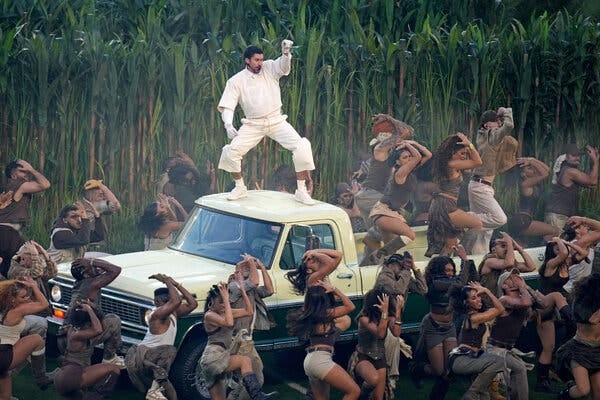 Bad Bunny Delivers a Love Letter to Puerto Rico at Super Bowl Halftime ...