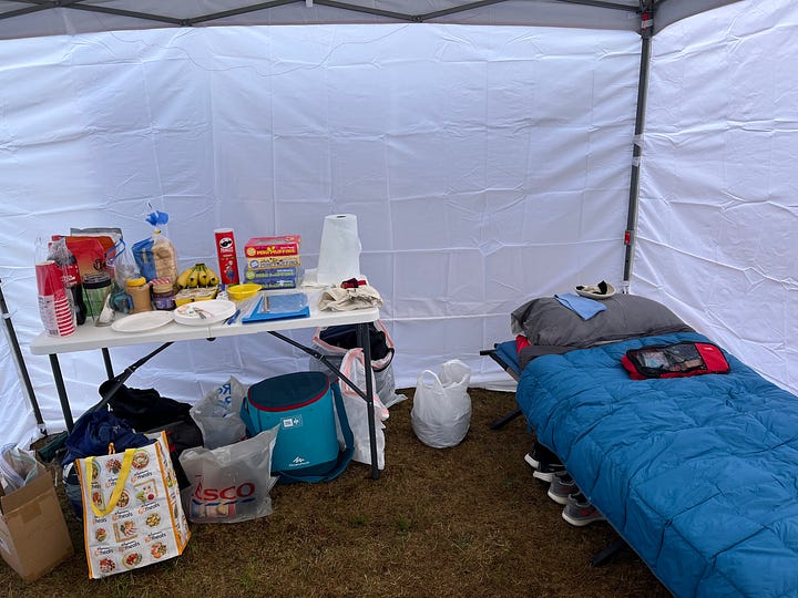 The setup before the race