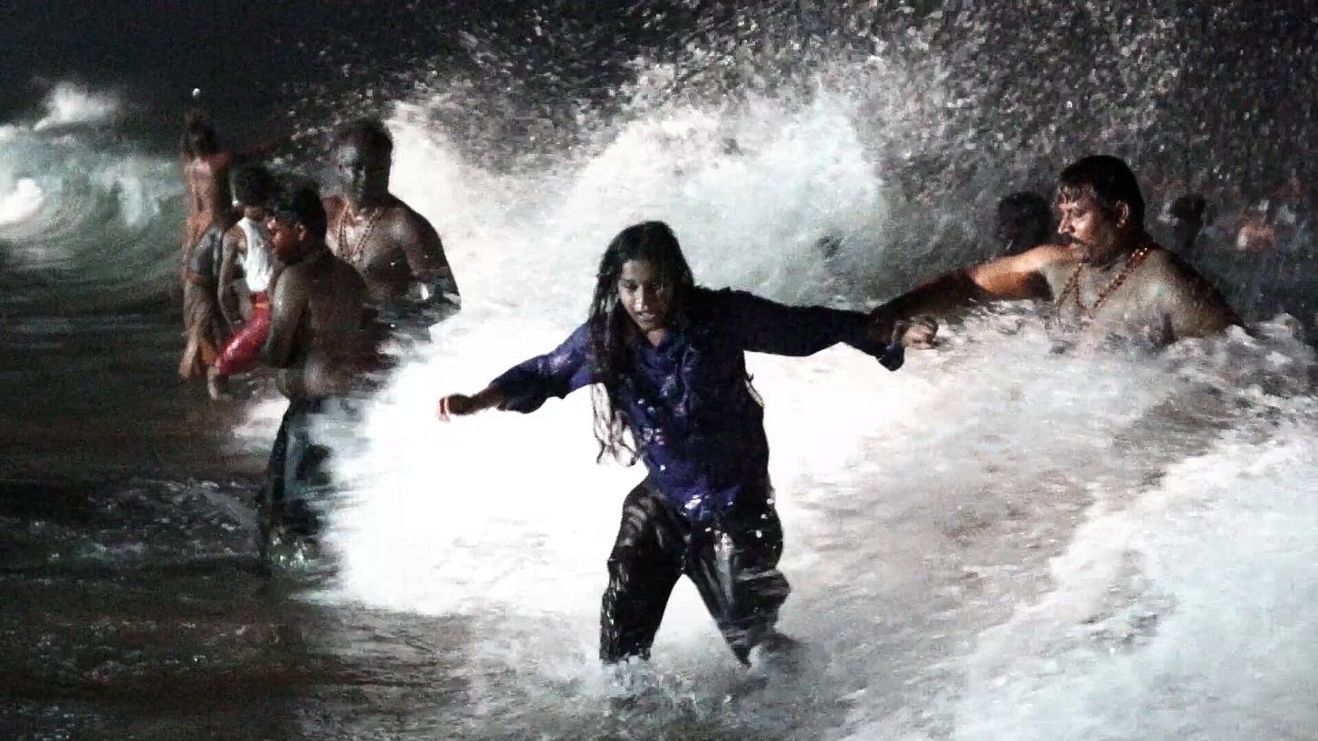 The Coast (Sohrab Hura, 2020)