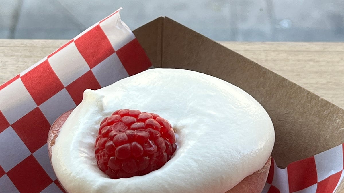 KP+: Peach Butts - by Nicola Lamb and Stroma Sinclair