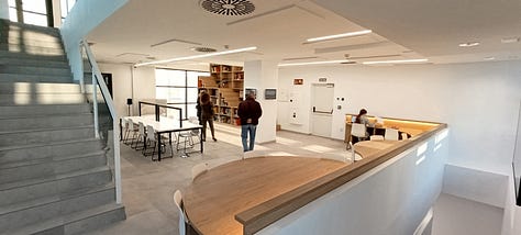 Biblioteca "Zona Futuro" en la planta 2 de La Biblioteca de las Culturas Contemporáneas en Estepona