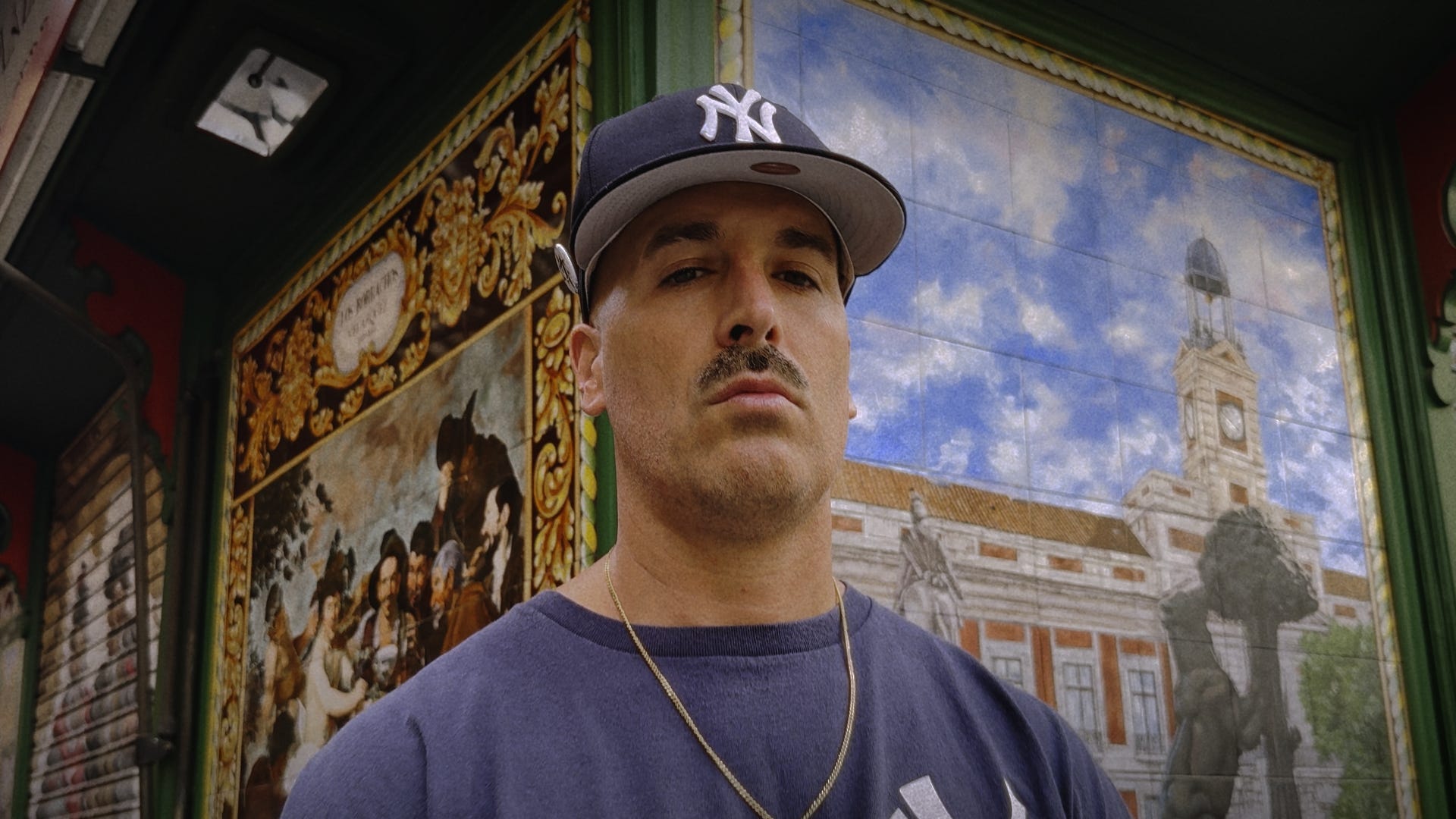 N-Wise Allah se enfrenta a sí mismo en Teléfono Kosher, image size:1920x1080