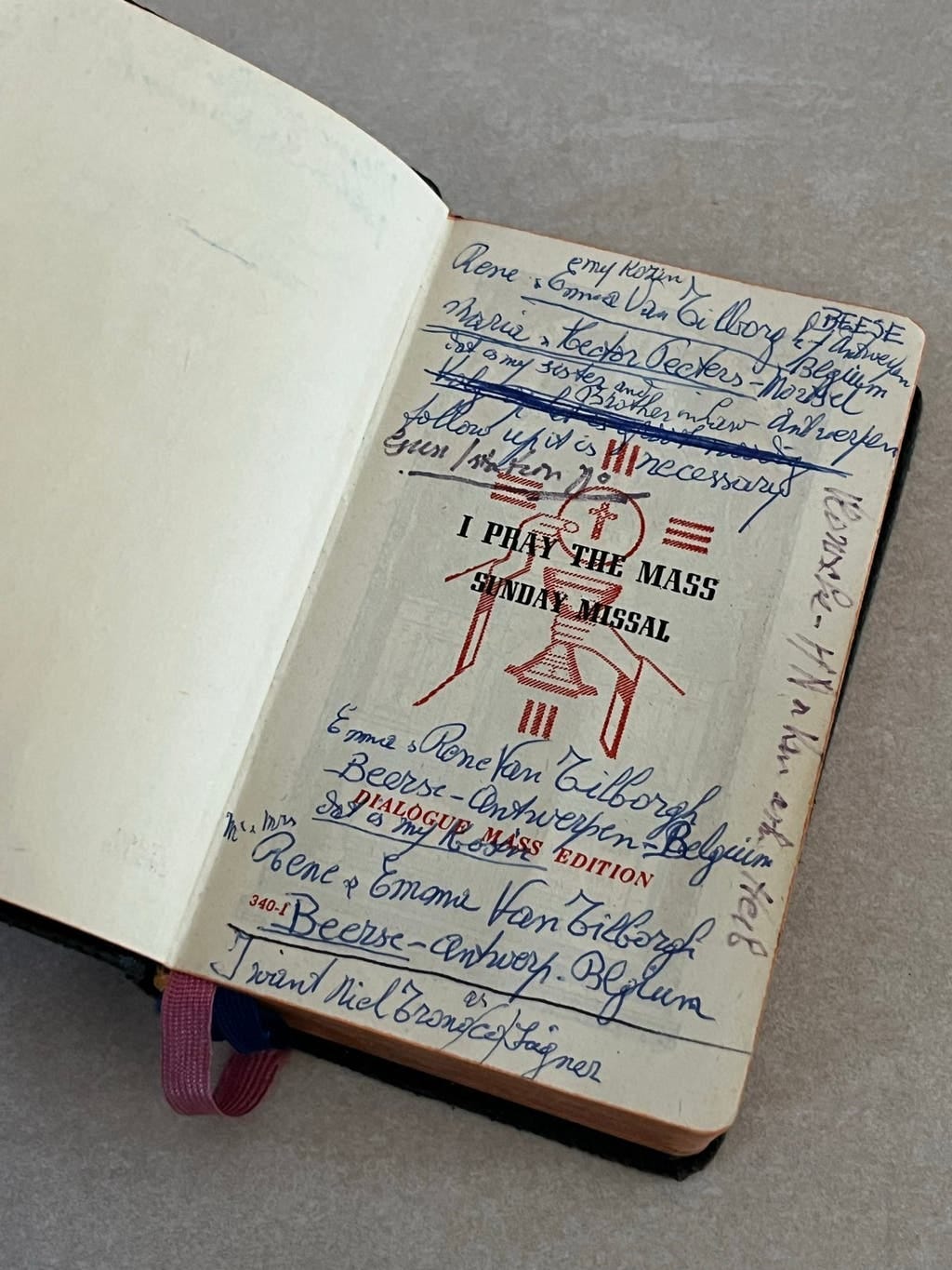 ≥ Antiek Missaal "I Pray the Mass" (1946) met Gebedskaarten — Antiek | Religie — Marktplaats ≥ Antiek Missaal "I Pray the Mass" (1946) met Gebedskaarten — Antiek | Religie — Marktplaats