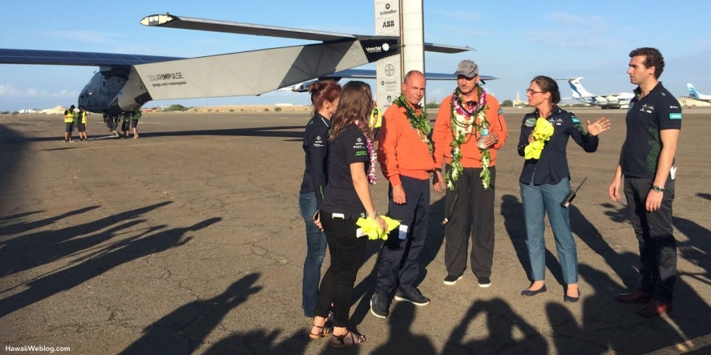 solar-impulse-entourage solar-impulse-entourage