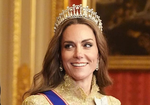 Princess Catherine wearng a tiara at the State Banquet Princess Catherine wearng a tiara at the State Banquet
