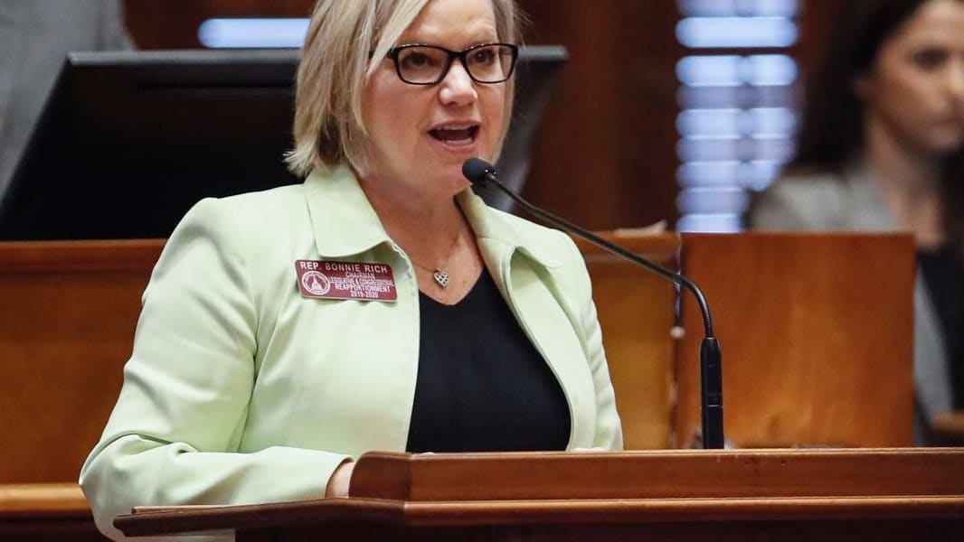 Georgia House panel takes another stab at taxing vaping products