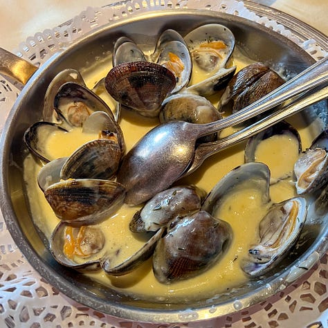 Le Duc seafood restaurant in Paris