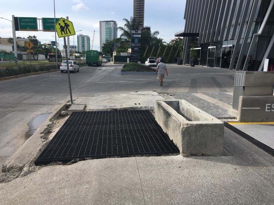 Banquetas de av américas en Guadalajara Banquetas de av américas en Guadalajara