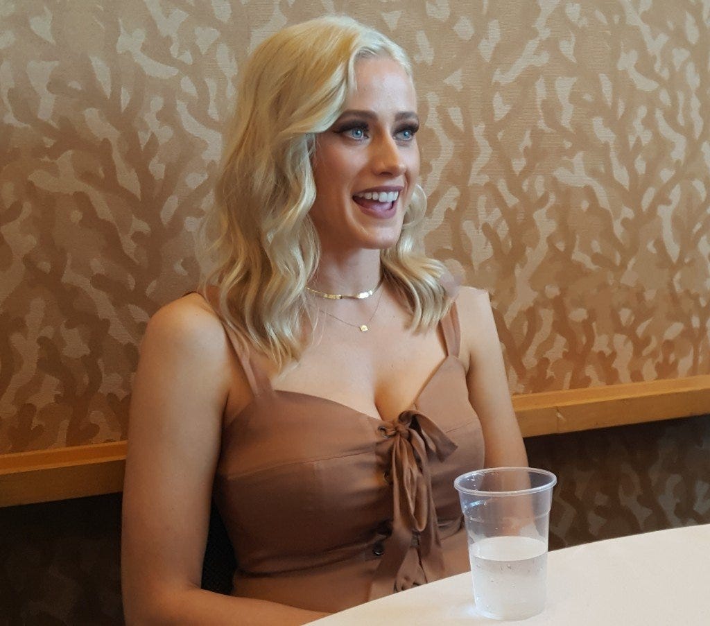olivia taylor dudley magicians movie tv tech geeks interview sdcc olivia taylor dudley magicians movie tv tech geeks interview sdcc