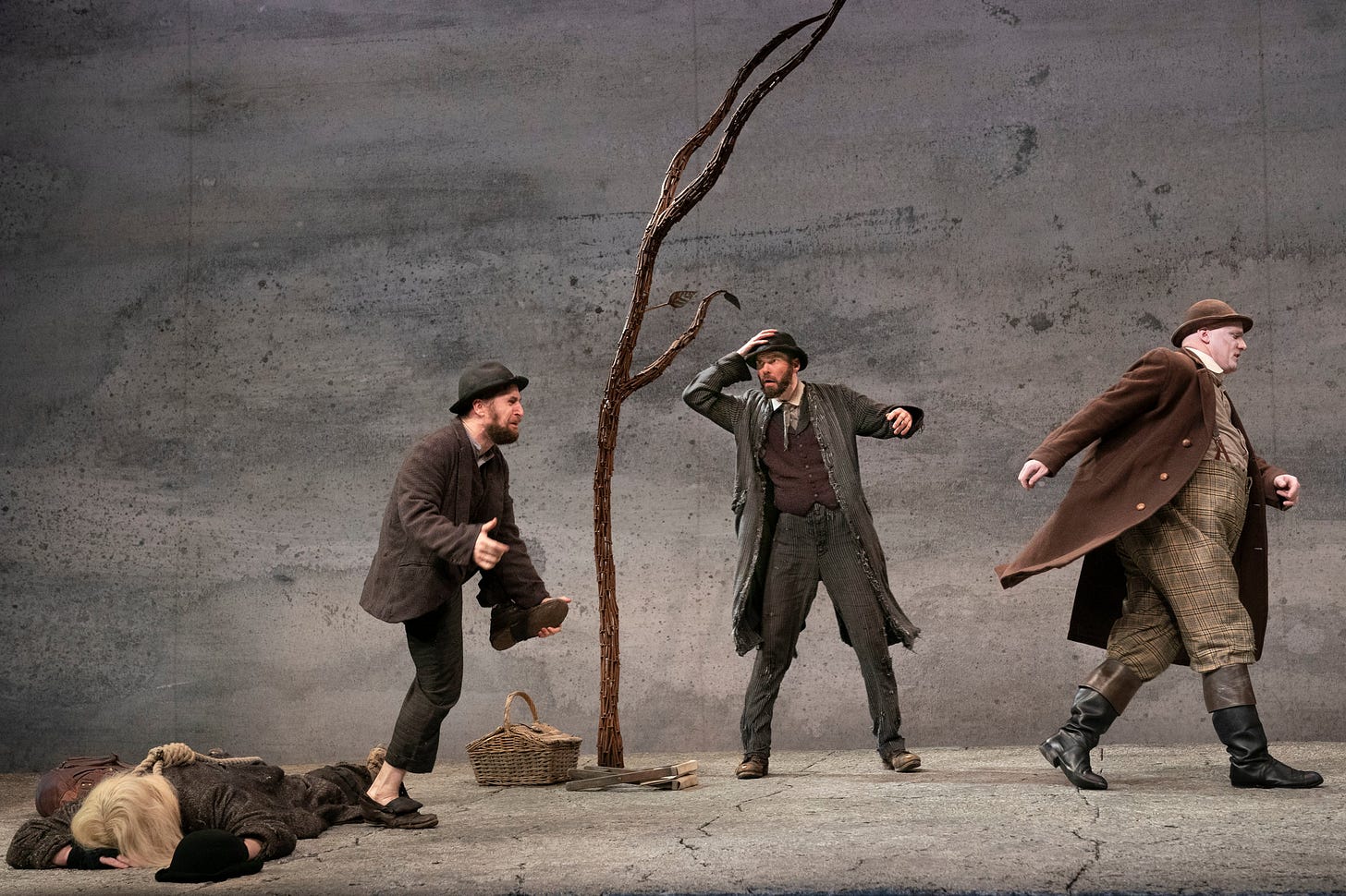 Review: A 'Waiting for Godot' as Comically Futile as a Looney Tune - The  New York Times