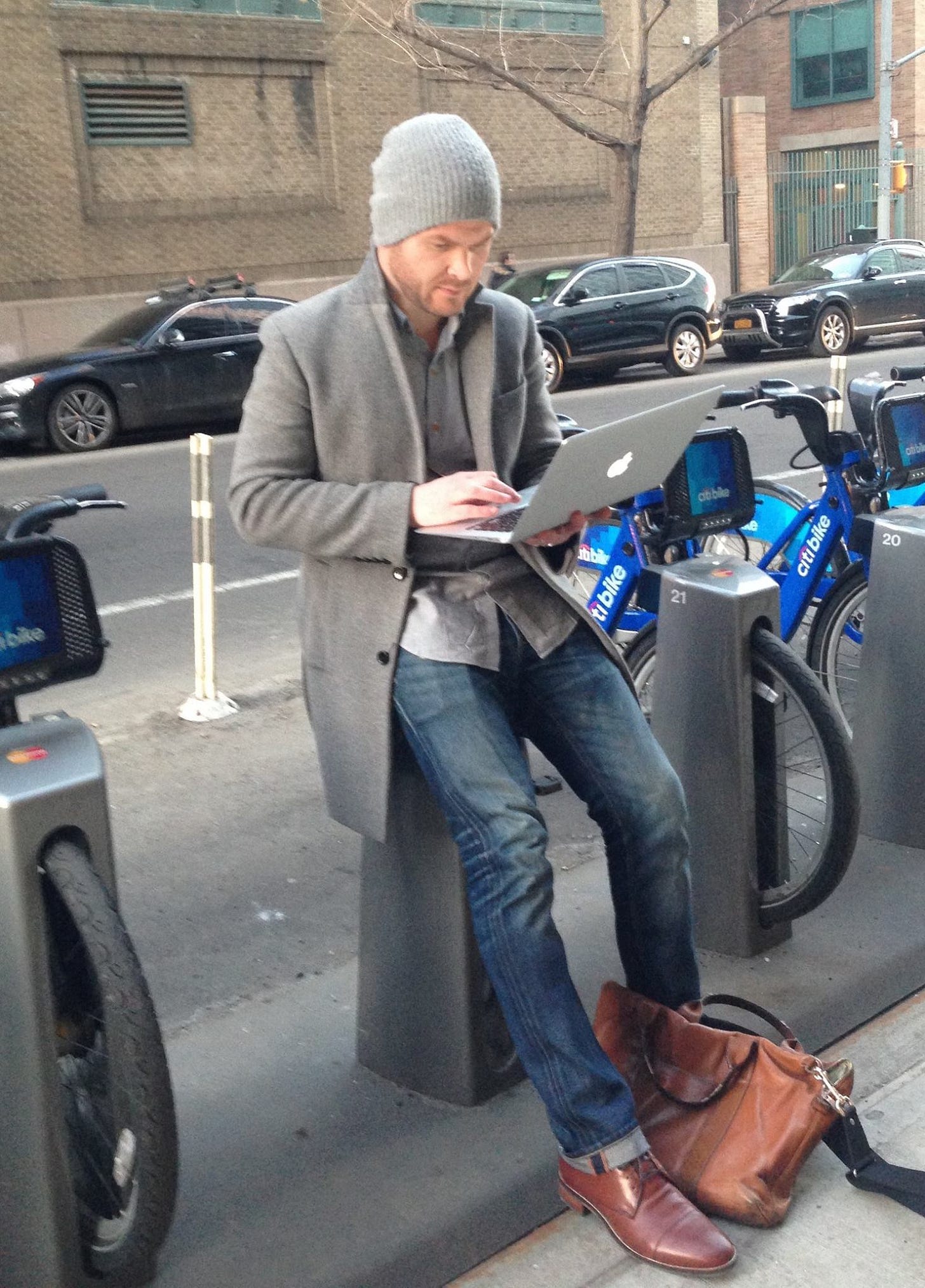 No photo description available.