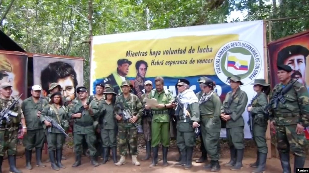 El excomandante de las FARC, alias Iván Márquez, lee un comunicado al volver a la insurgencia, el 29 de agosto de 2019. (Captura pantalla video Reuters).