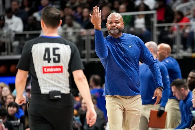 JB Bickerstaff rants about referees after Thunder's win over Pistons