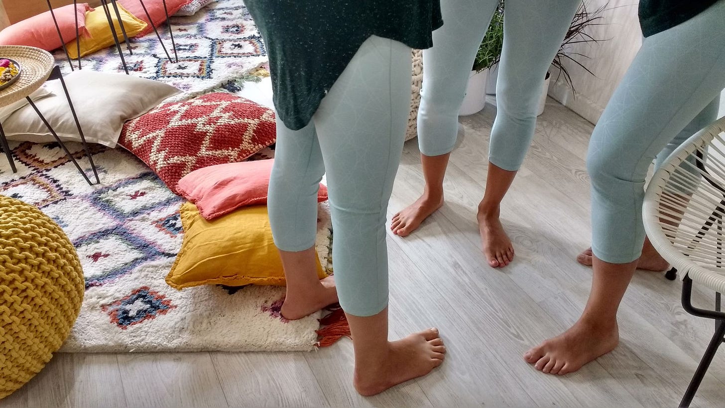 Where to buy yoga leggings in Paris, France