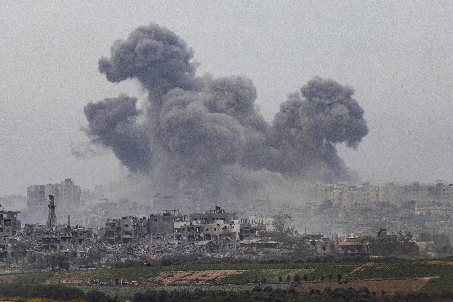 Smoke rises from northern Gaza after an Israeli airstrike, seen from Sderot, Israel, on Oct. 29, 2023. (Tamir Kalifa/The New York Times) Smoke rises from northern Gaza after an Israeli airstrike, seen from Sderot, Israel, on Oct. 29, 2023. (Tamir Kalifa/The New York Times)