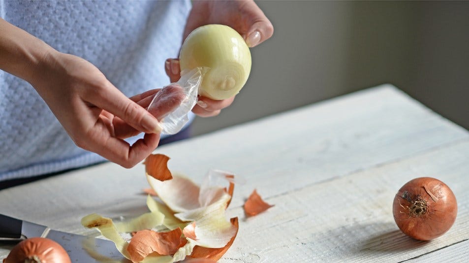Onion Peel Tea Can Reverse Signs of Aging - First For Women