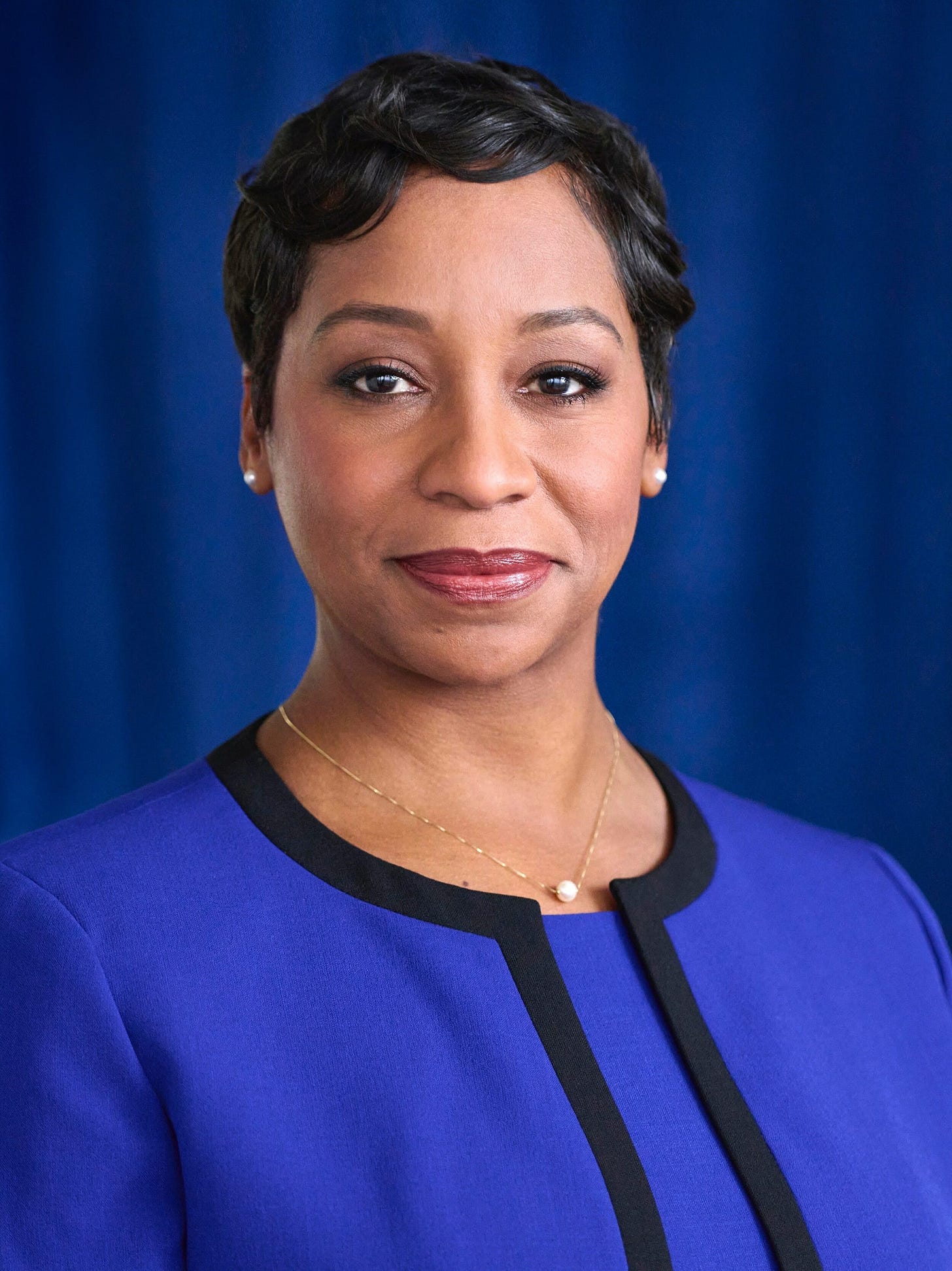 Andrea Campbell - Wikipedia