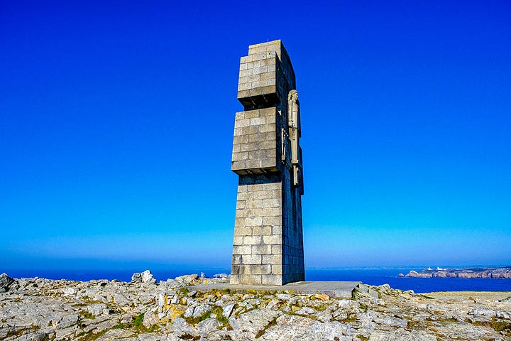 Aux Bretons Monument