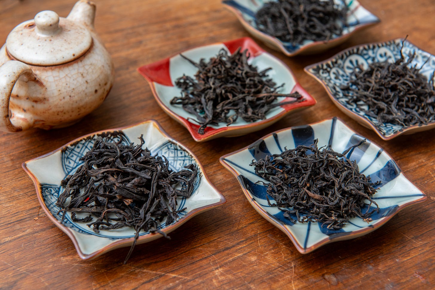 ID: Comparing two dried lapsang souchong black teas
