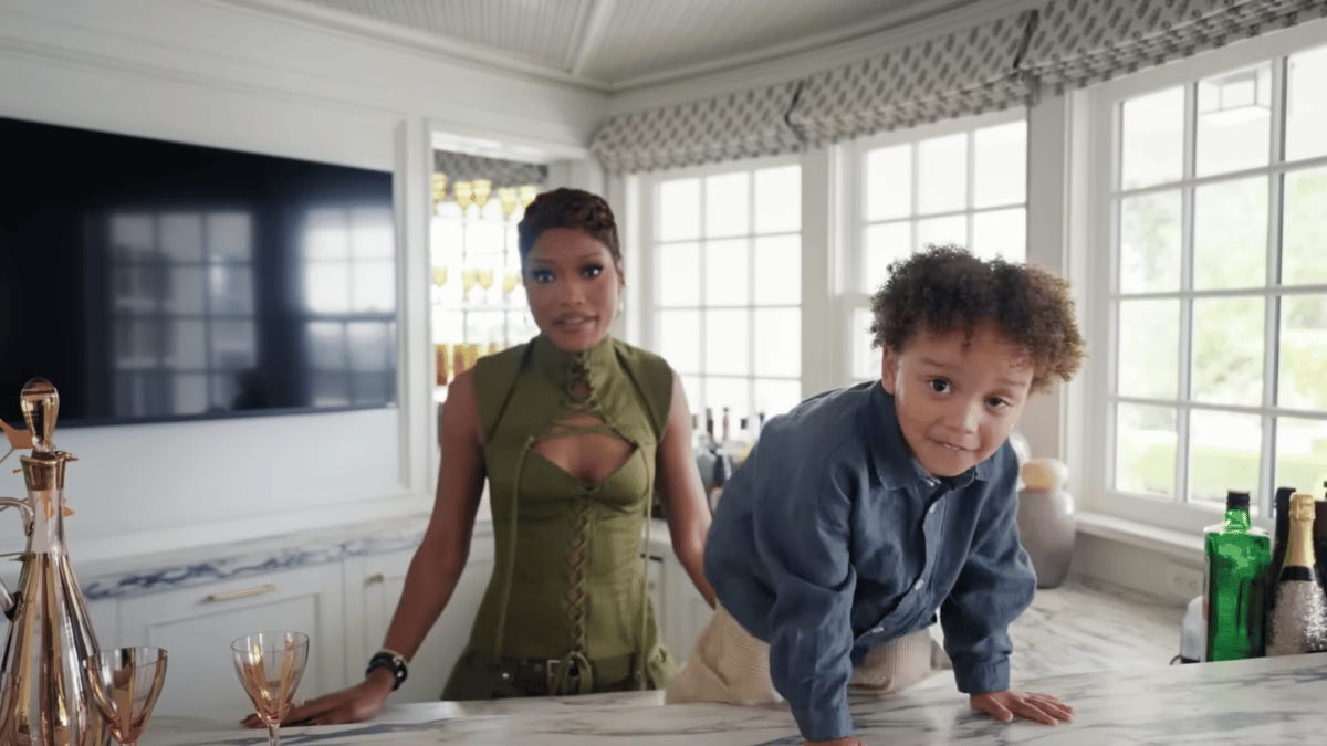 Photo of Keke Palmer and son Leodis Photo of Keke Palmer and son Leodis