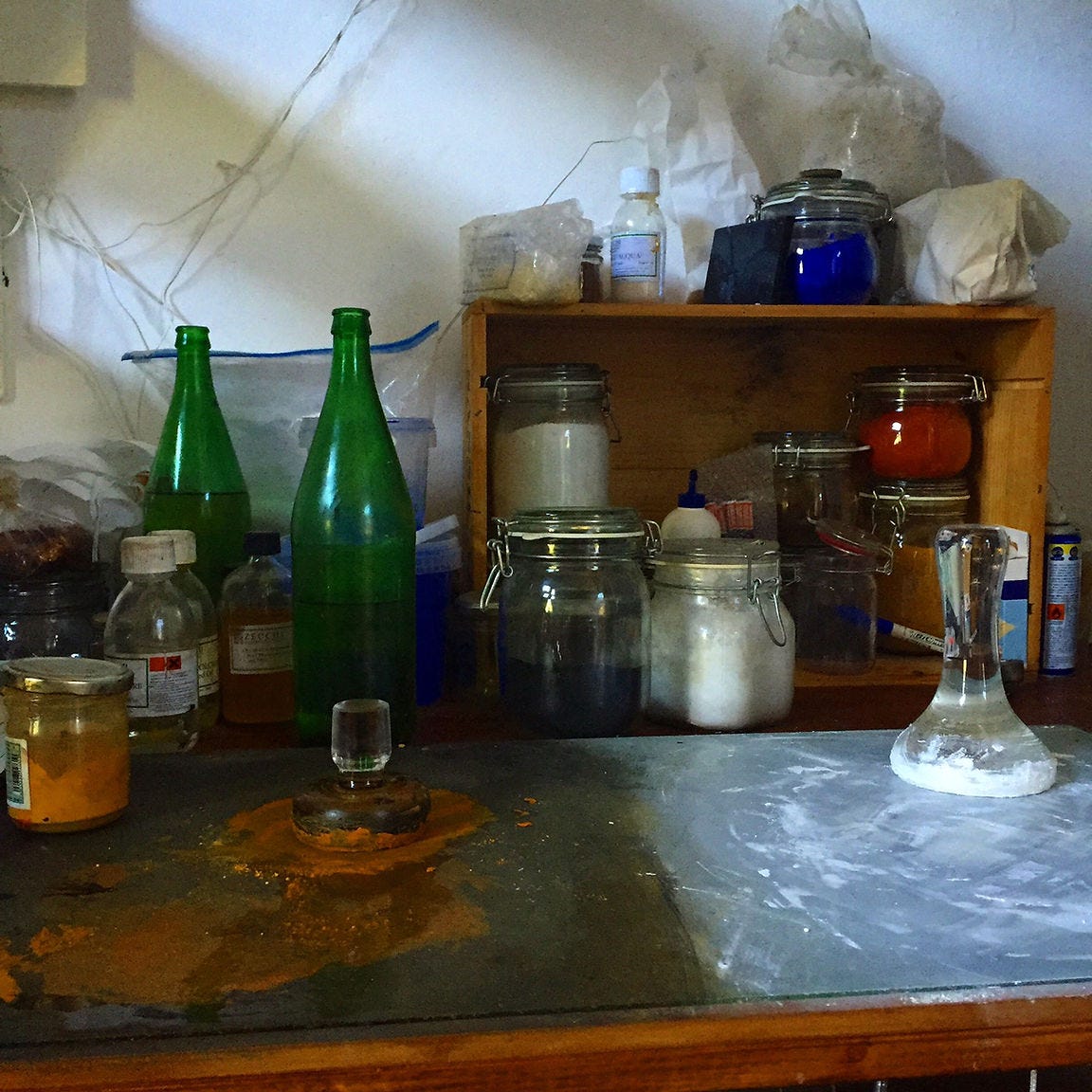 Grinding paints at Studio Donatello, Florence