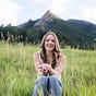 Helen Carlson's avatar