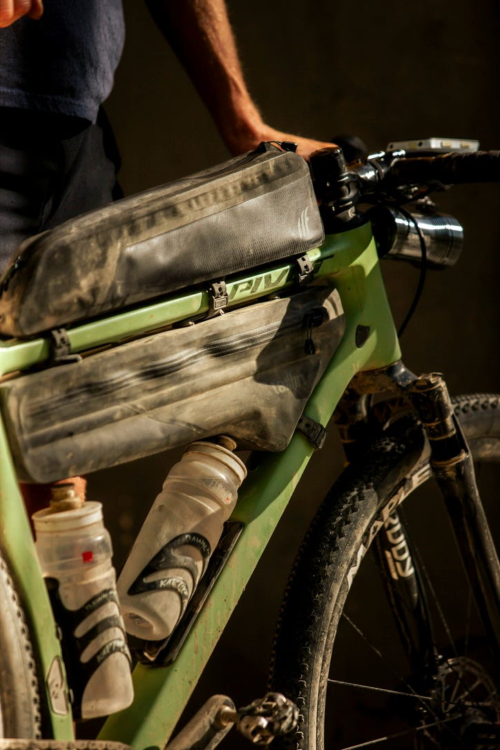 Tailfin top tube and frame bags on a bike