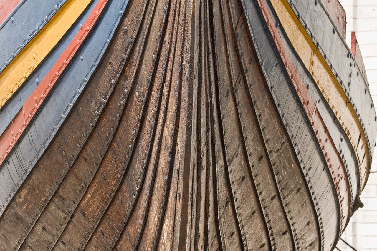 The Odyssey Viking ship — William Murphy / CC BY-SA 2.0 (Wikimedia Commons) The Odyssey Viking ship — William Murphy / CC BY-SA 2.0 (Wikimedia Commons)