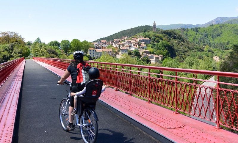 On the bridge entering Olargues
