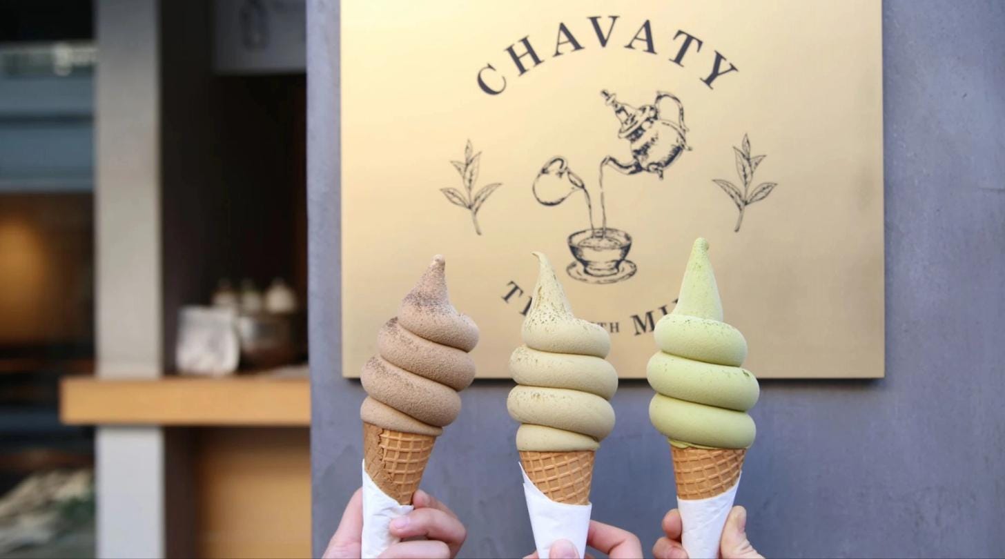 Tea and pastries served at CHAVATY in Tokyo. Tea and pastries served at CHAVATY in Tokyo.