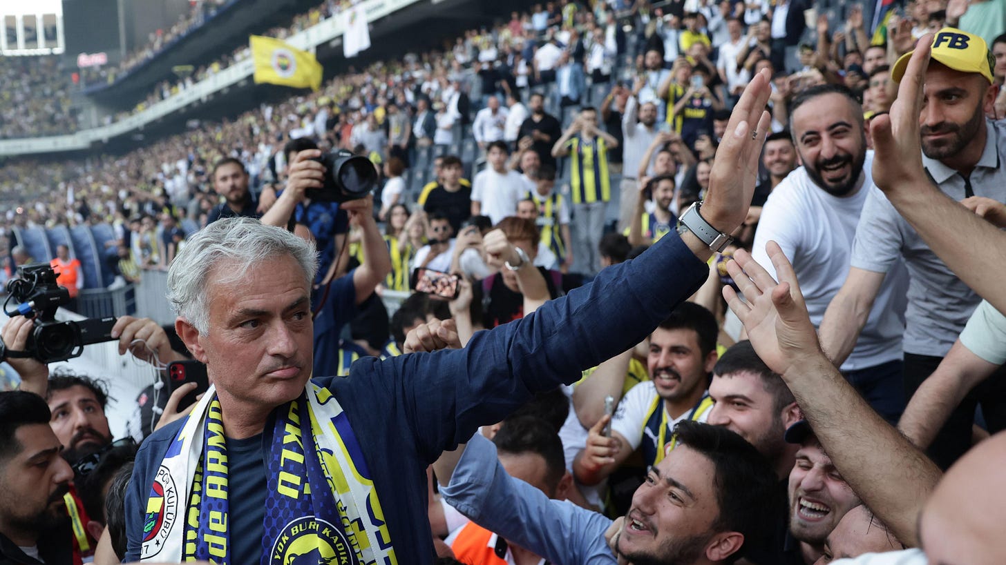 Jose Mourinho: Portuguese named new coach of Turkish side Fenerbahce - BBC  Sport