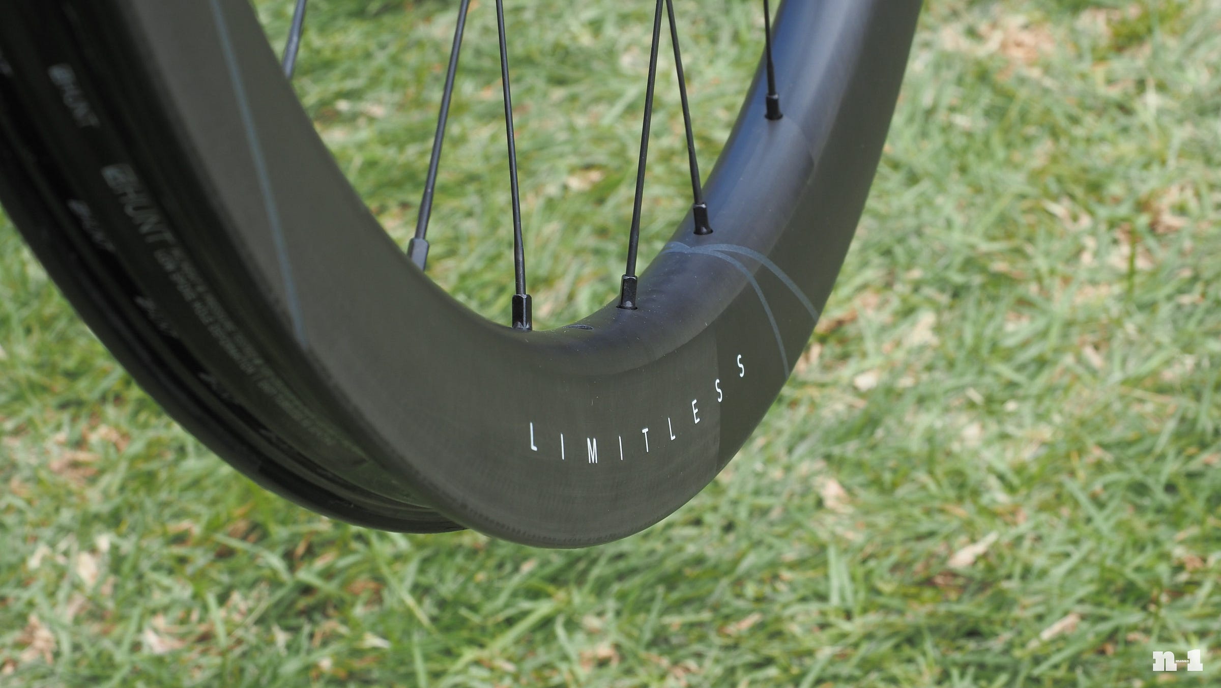 Qvist x Hunt 40 Limitless Gravel Aero wheels