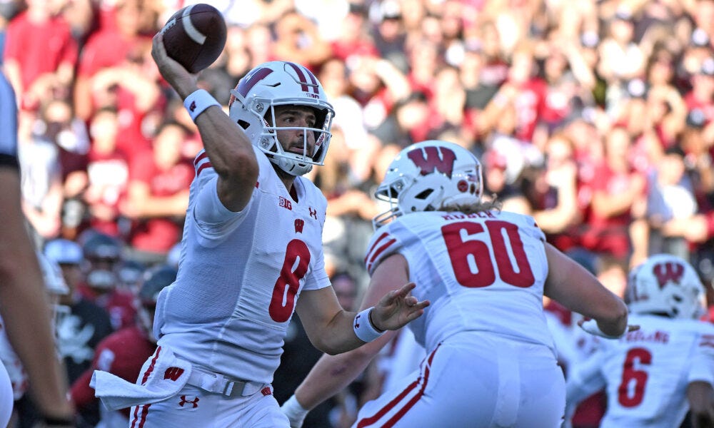 Wisconsin football; Badgers QB Tanner Mordecai