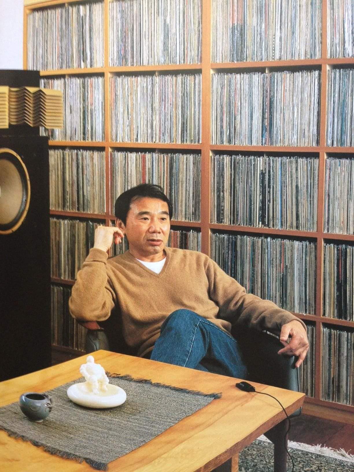 Haruki Murakamis 's listening room : r/audiophile