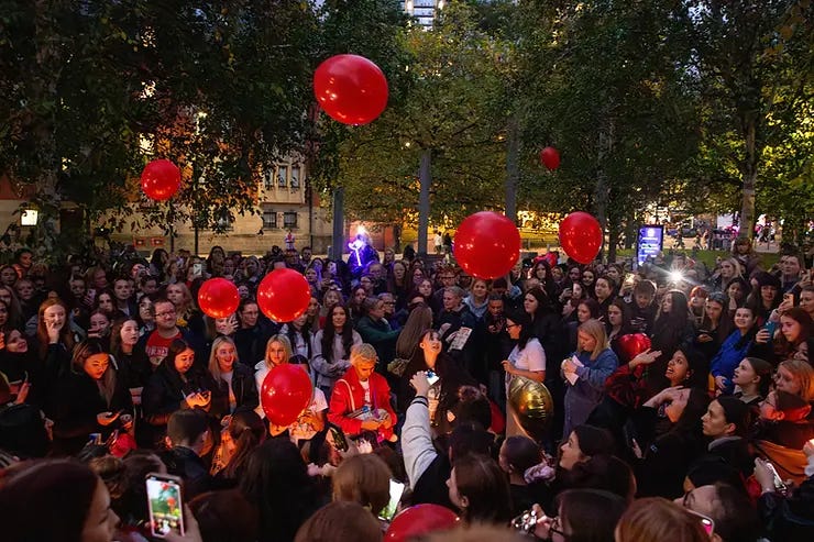 Balloons Fly in Manchester as crowds gather to pay tributes to Former One Direction Member, Liam Payne. Balloons Fly in Manchester as crowds gather to pay tributes to Former One Direction Member, Liam Payne.