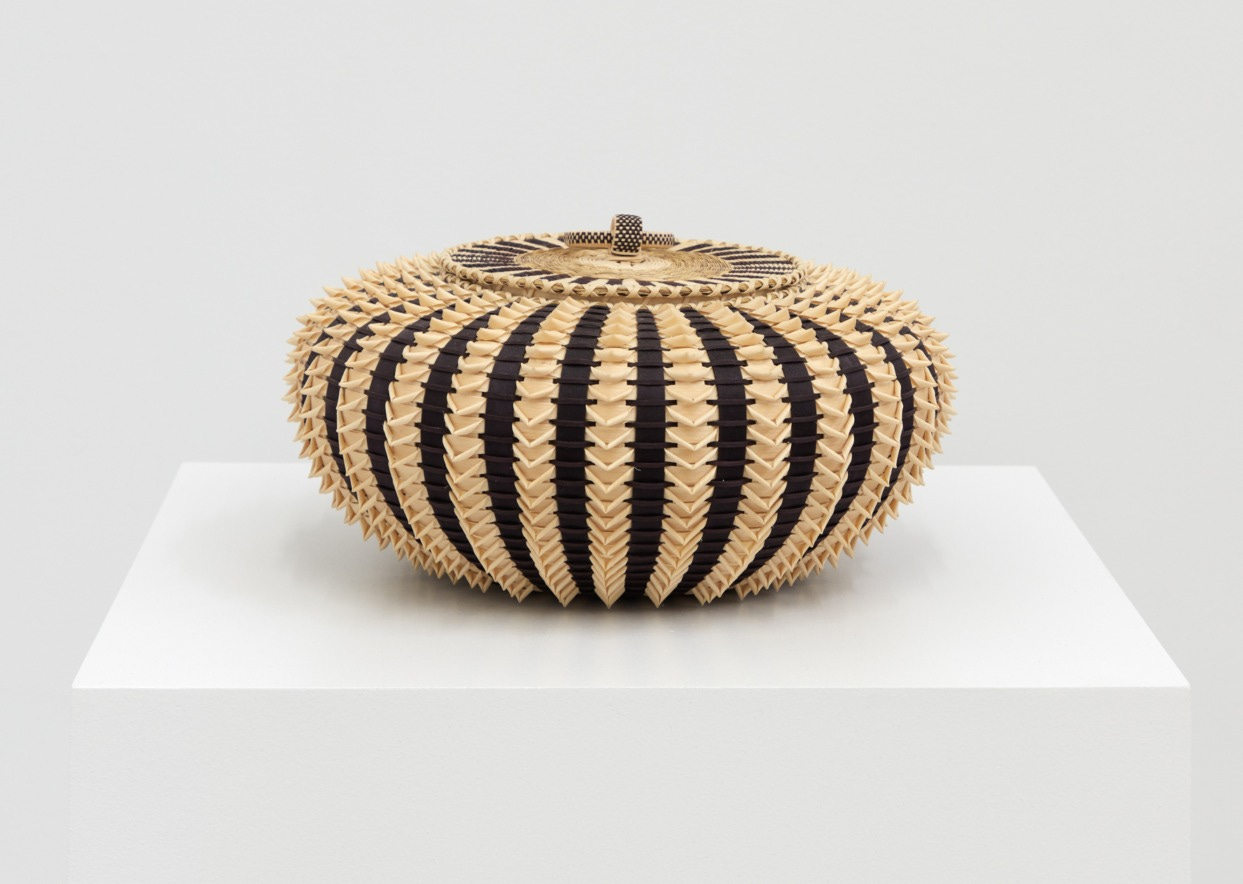 Urchin, 2011, black ash, sweet grass, and synthetic dye, 5¾ x 11½ x 11½ inches; 14.61 x 29.21 x 29.21 cm Urchin, 2011, black ash, sweet grass, and synthetic dye, 5¾ x 11½ x 11½ inches; 14.61 x 29.21 x 29.21 cm